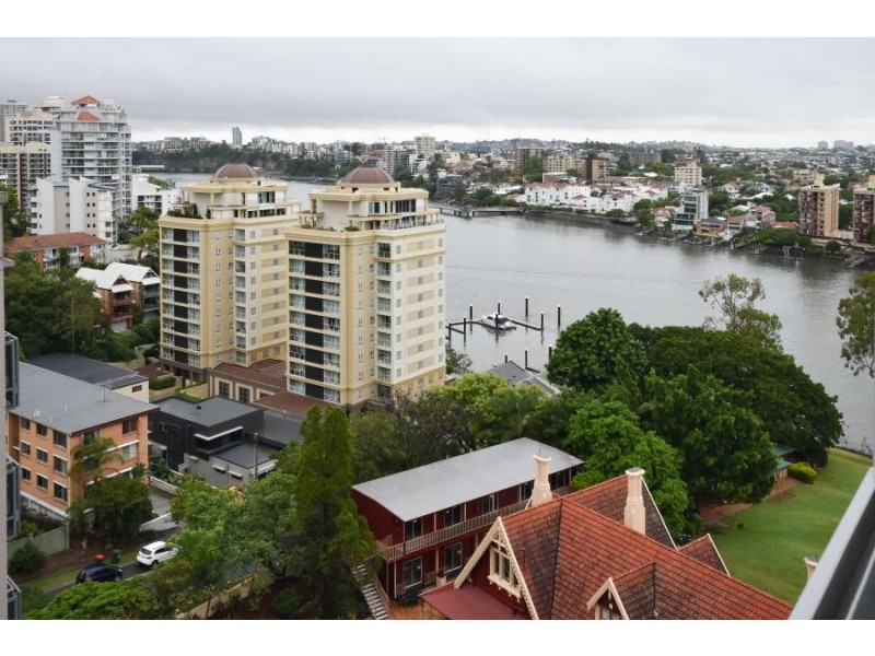 18 Thorn Street, Kangaroo Point QLD 4169