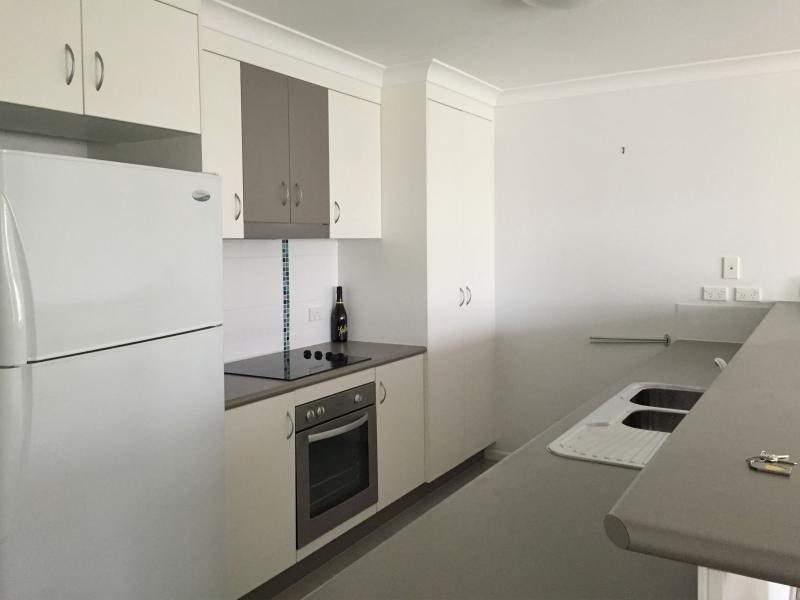 2B/45 Sealy Street, Silkstone QLD 4304