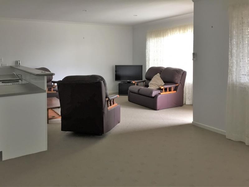 2B/45 Sealy Street, Silkstone QLD 4304
