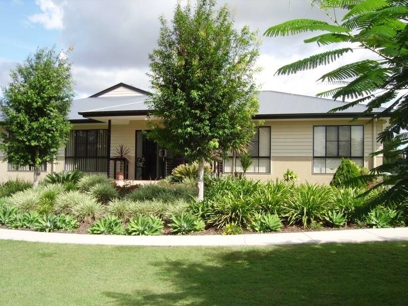 2B/45 Sealy Street, Silkstone QLD 4304