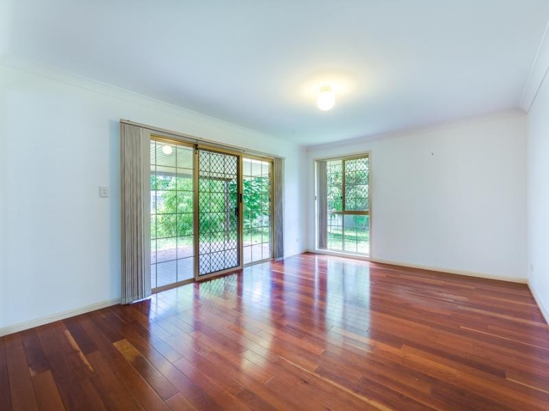 49 Bordeaux St, Eight Mile Plains QLD 4113