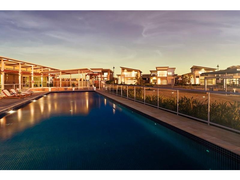 20 North Quay Circuit, Hope Island QLD 4212