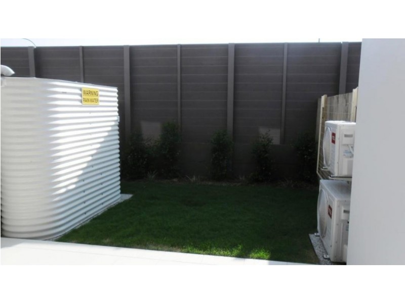 20 North Quay Circuit, Hope Island QLD 4212