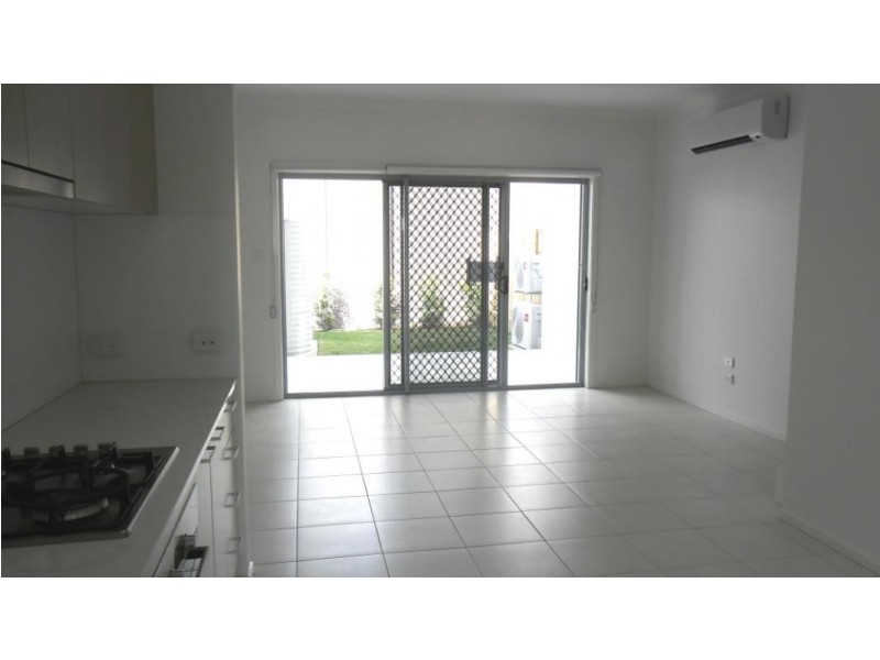 20 North Quay Circuit, Hope Island QLD 4212