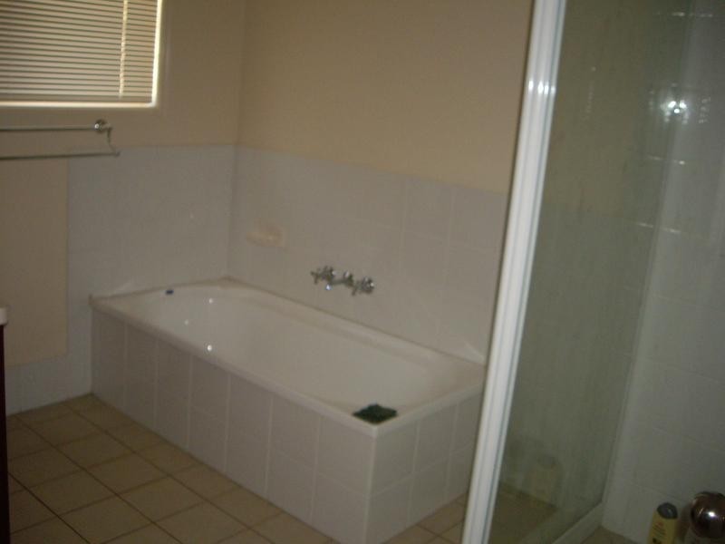 52 Johnston Street, Carina QLD 4152