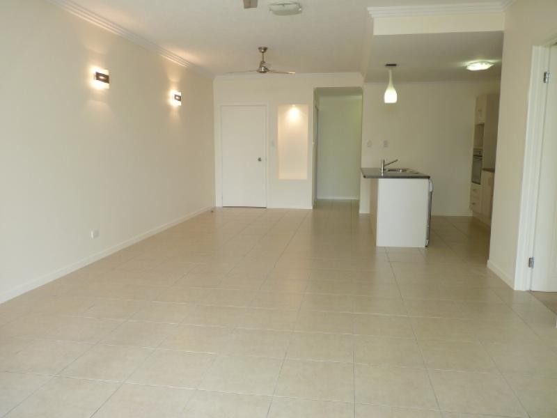 1 / 6-24 Henry Street, West End QLD 4810