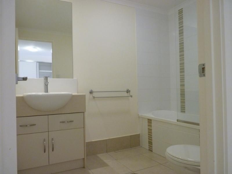 1 / 6-24 Henry Street, West End QLD 4810