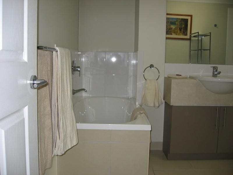 44 / 42 Warburton Street, North Ward QLD 4810