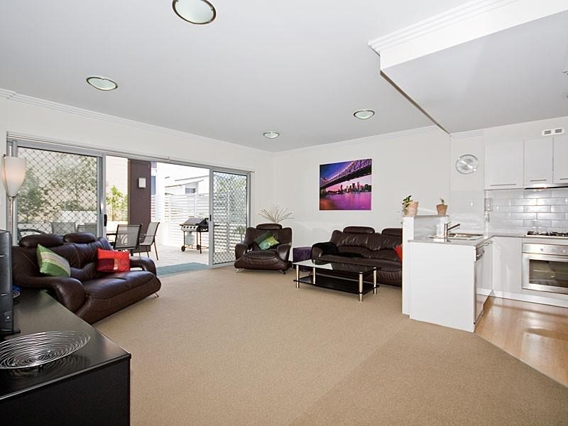 15 / 246 Arthur Street, Teneriffe QLD 4005