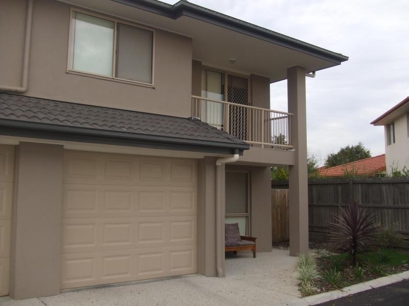 17 Johnston Street, Carina QLD 4152