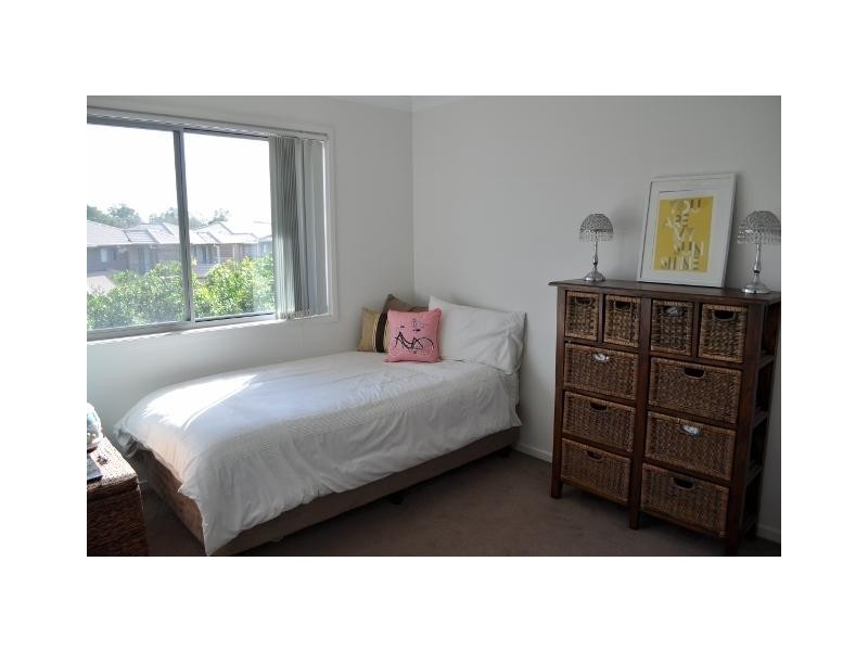 130 Jutland Street, Oxley QLD 4075