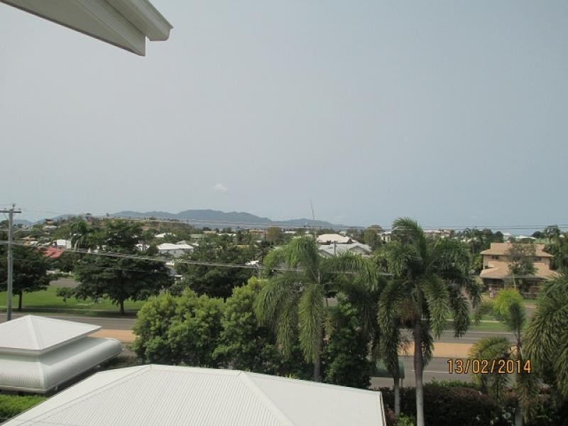 11 / 42 Warburton Street, North Ward QLD 4810