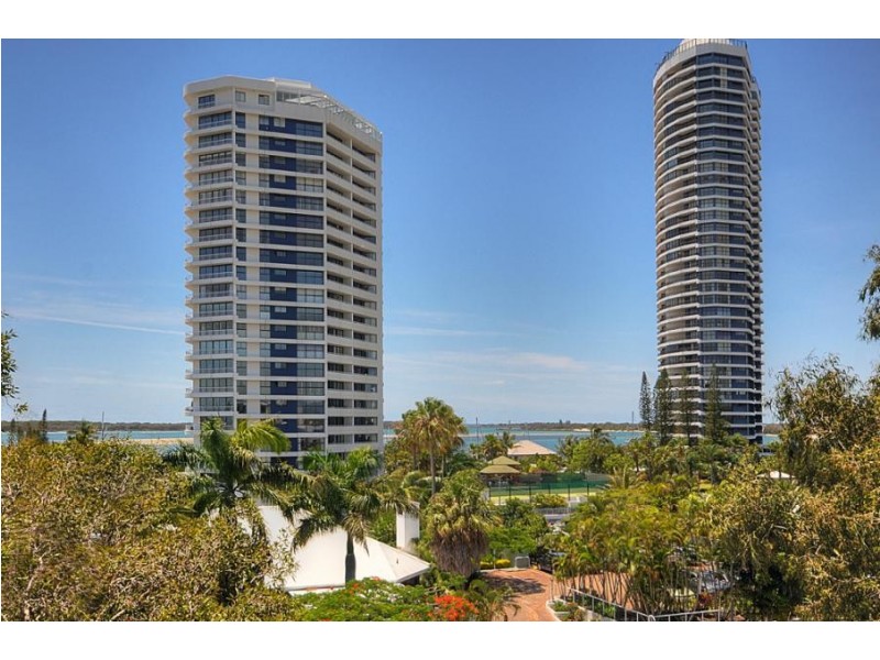20 Bayview Street, Runaway Bay QLD 4216