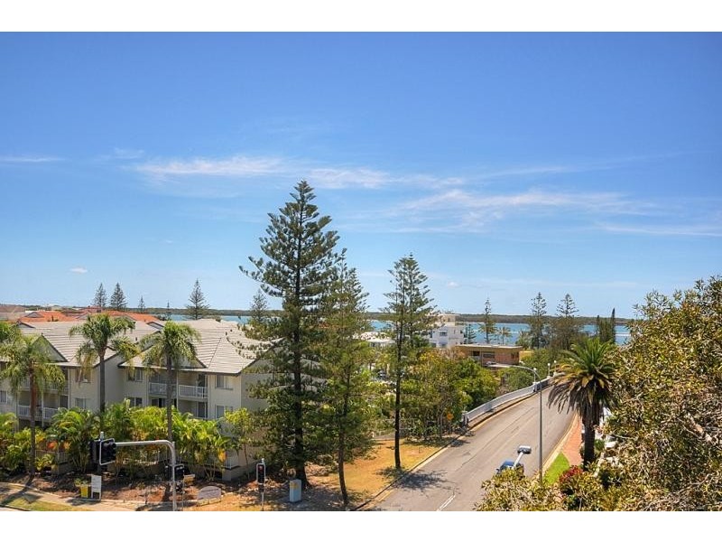20 Bayview Street, Runaway Bay QLD 4216