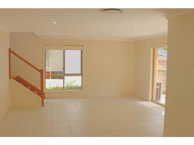 13 / 582 Manly Road, Wakerley QLD 4154