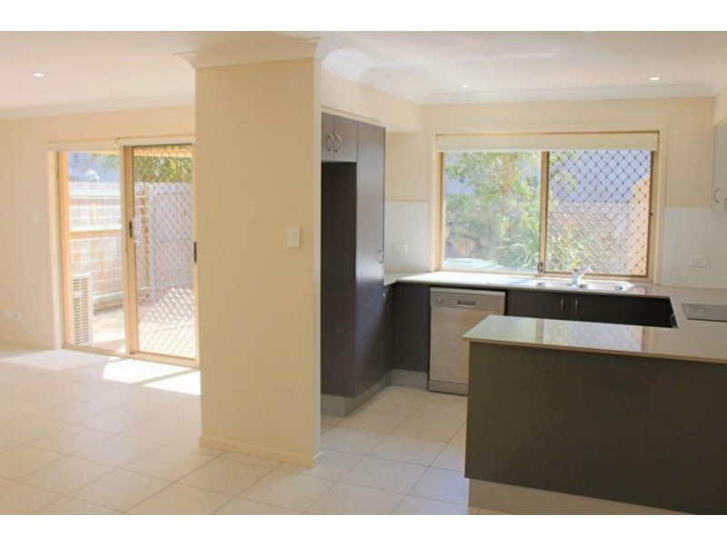 13 / 582 Manly Road, Wakerley QLD 4154