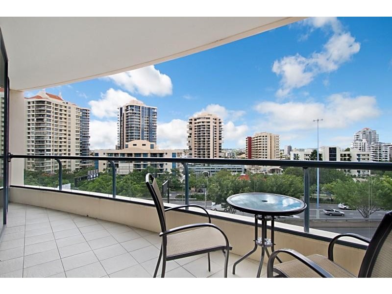 35 / 321 Main street, Kangaroo Point QLD 4169