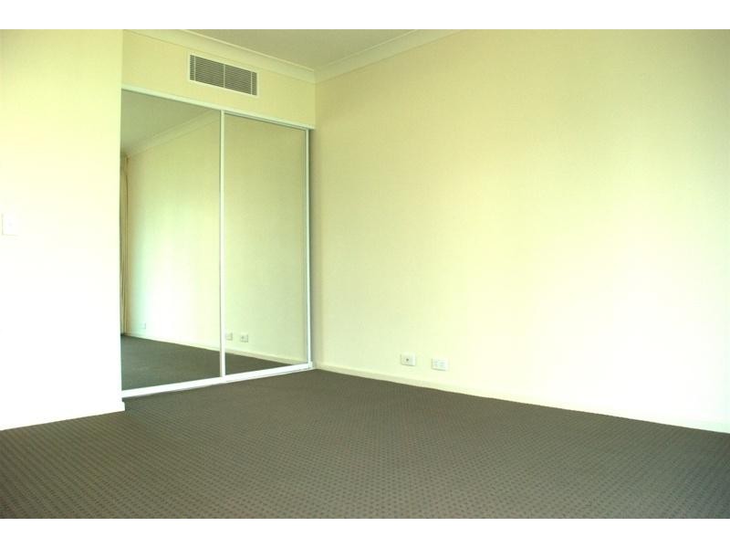 45 Deakin Street, Kangaroo Point QLD 4169