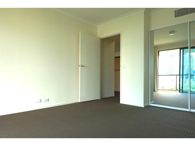 45 Deakin Street, Kangaroo Point QLD 4169
