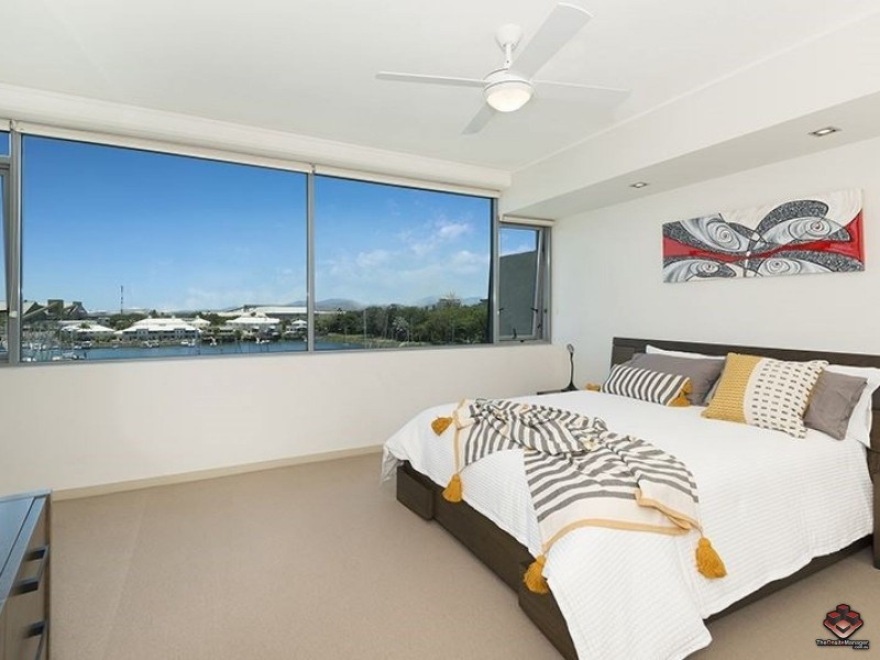 2101 Mariners Drive, Townsville City QLD 4810