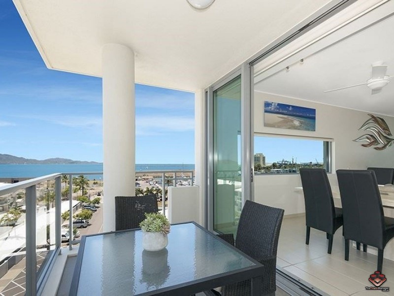 2101 Mariners Drive, Townsville City QLD 4810