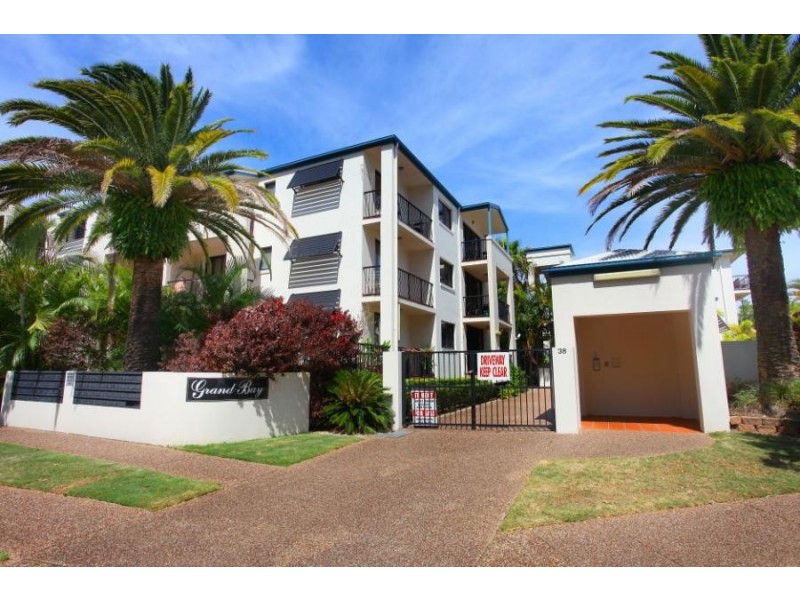 1 / 38 Labrador Street, Labrador QLD 4215