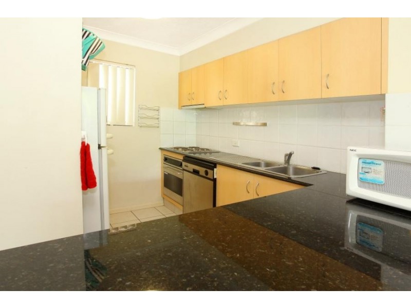 1 / 38 Labrador Street, Labrador QLD 4215