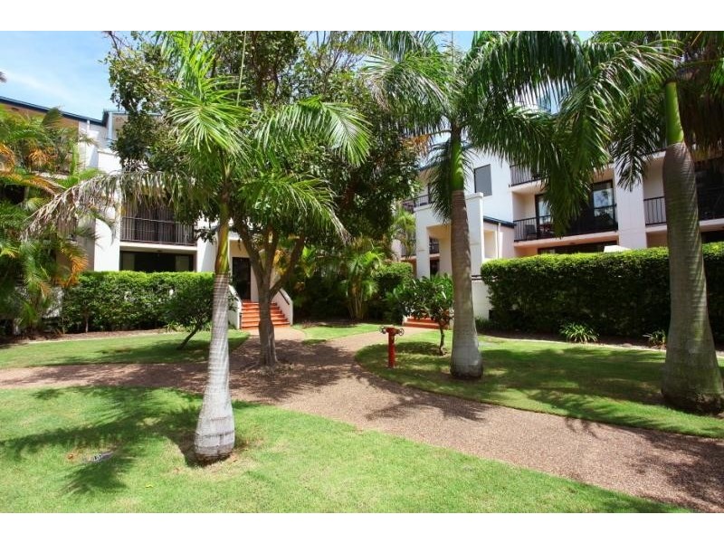 1 / 38 Labrador Street, Labrador QLD 4215