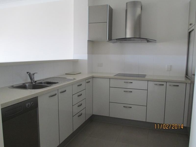 82 / 42 Warburton Street, North Ward QLD 4810