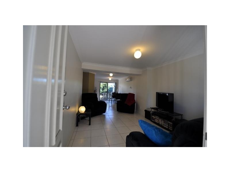 130 Jutland Street, Oxley QLD 4075