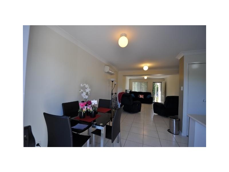 130 Jutland Street, Oxley QLD 4075