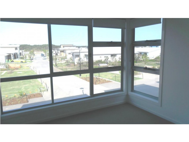 14 North Quay Circuit, Hope Island QLD 4212