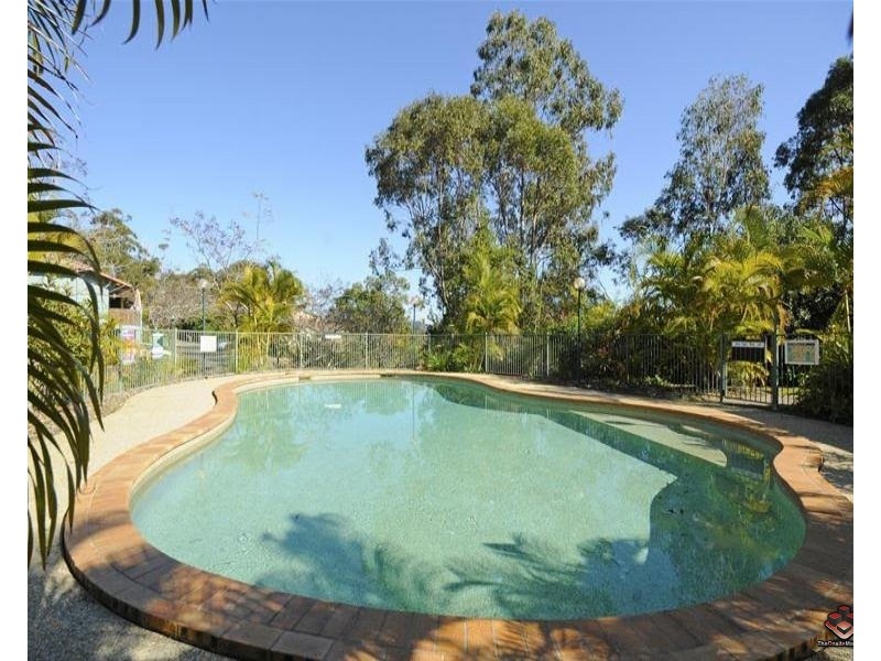 31 Simpons Road, Elanora QLD 4221