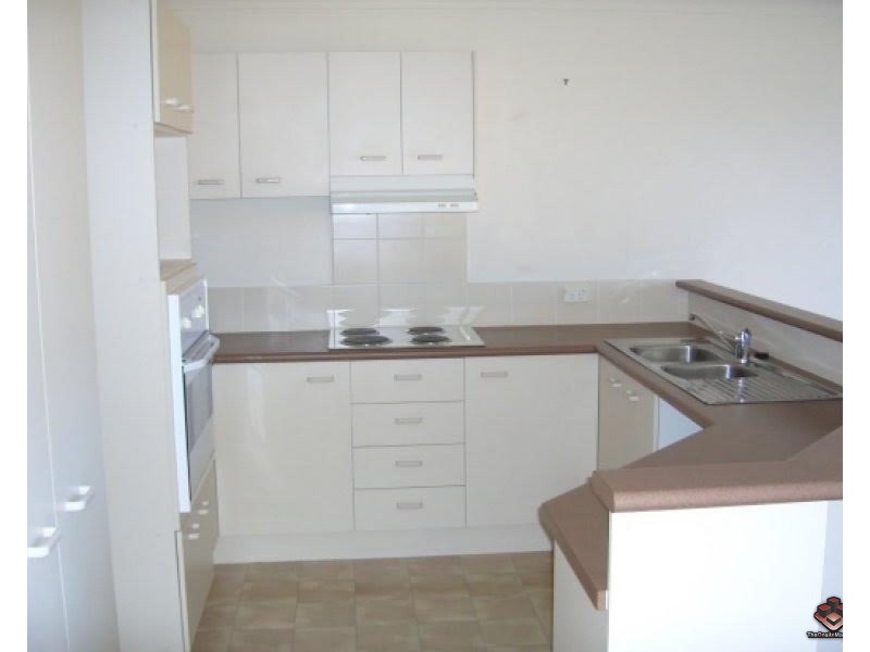 31 Simpons Road, Elanora QLD 4221