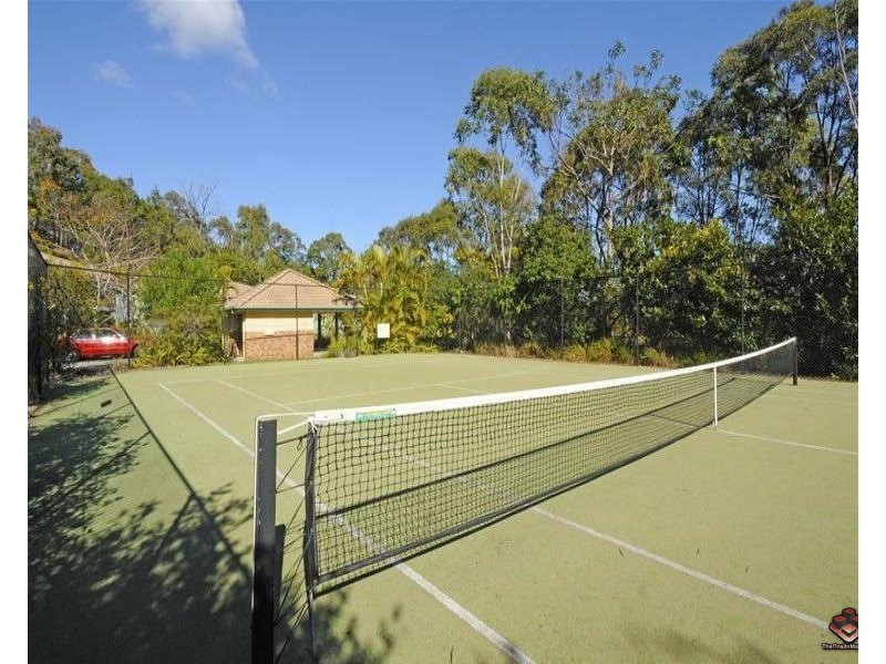31 Simpons Road, Elanora QLD 4221