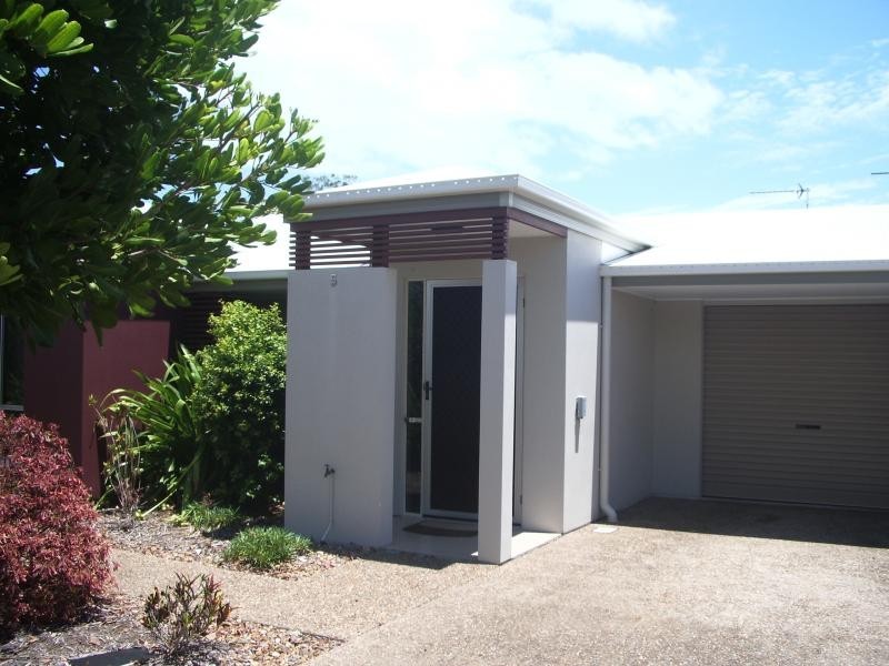 5 / 230 Pulgul St, Urangan QLD 4655