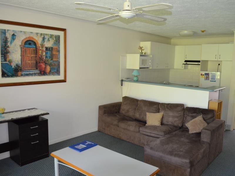 38 Enderley Ave, Surfers Paradise QLD 4217