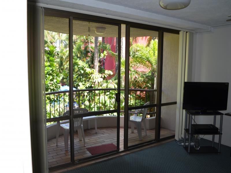 38 Enderley Ave, Surfers Paradise QLD 4217
