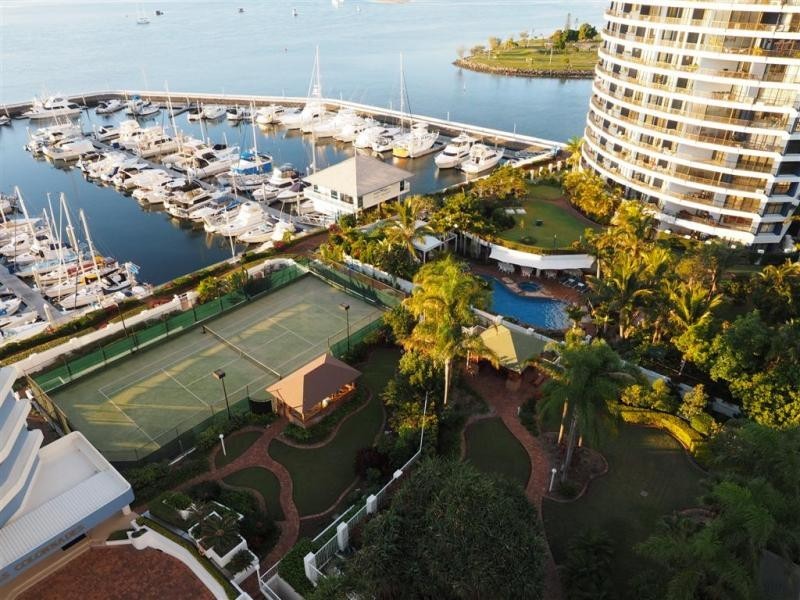 13/7 Oatland Esplanade, Runaway Bay QLD 4216