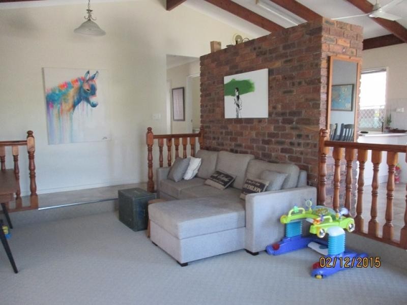 19 Leila Avenue, Rasmussen QLD 4815