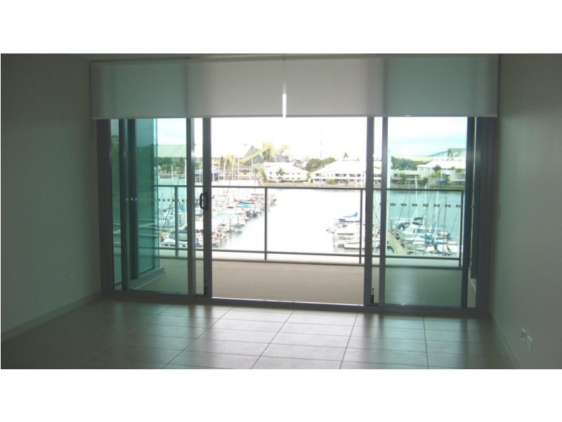 2402 Mariners Drive, Townsville City QLD 4810