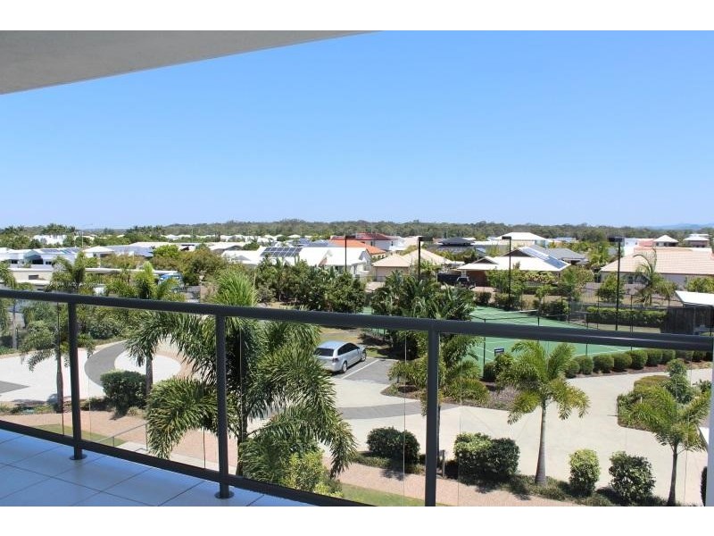 32/4 Grand Parade, Parrearra QLD 4575