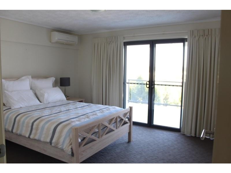 32/4 Grand Parade, Parrearra QLD 4575