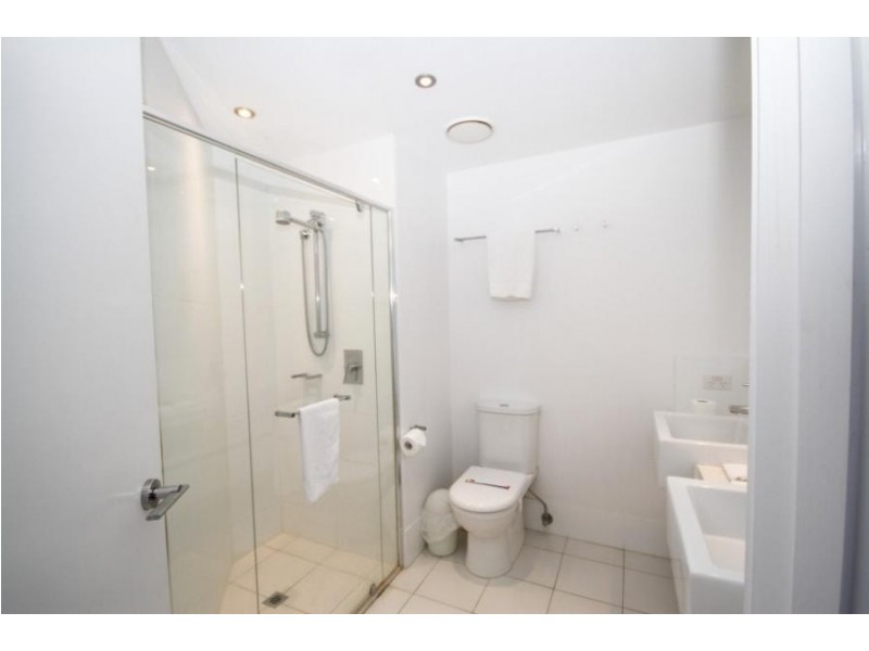 30 Macrossan Street, Brisbane QLD 4000