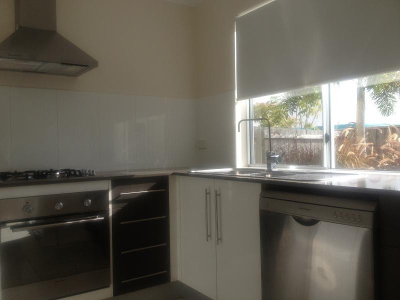 65 Manooka Drive, Cannonvale QLD 4802