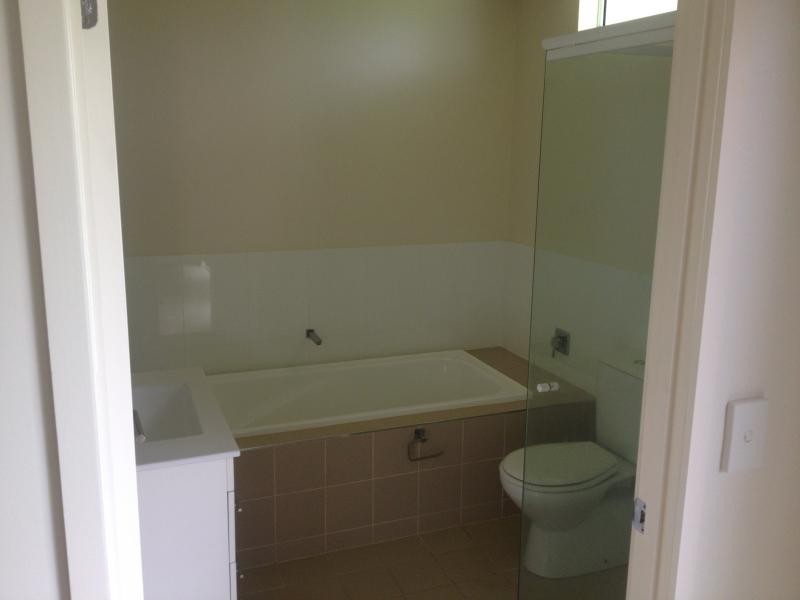 65 Manooka Drive, Cannonvale QLD 4802