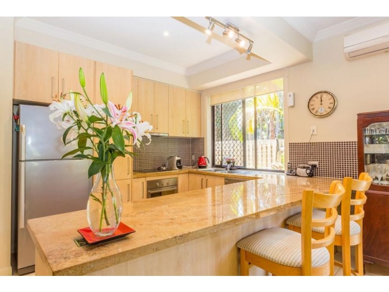 20 Lee Road, Runaway Bay QLD 4216