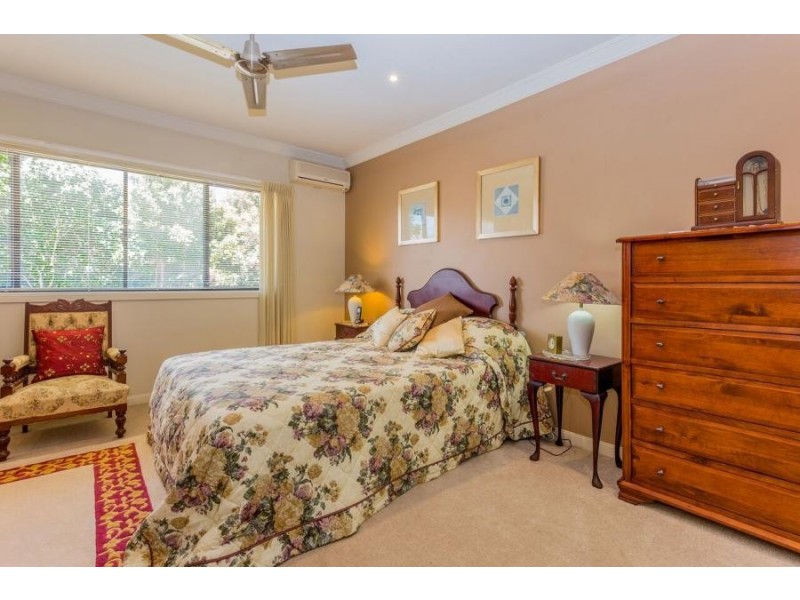20 Lee Road, Runaway Bay QLD 4216