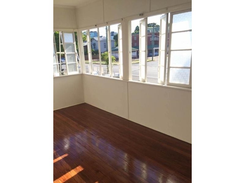 49 Nudgee road, Hamilton QLD 4007