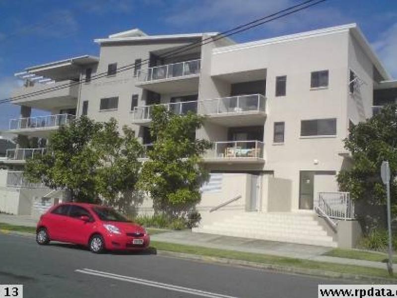 9/12 Bradford street, Labrador QLD 4215